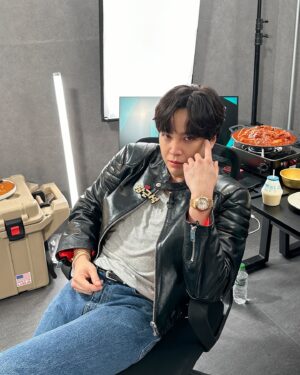 Jang Keun-suk Instagram - @netflixkr #더인플루언서 대기실도 평범할 수 없다!🎈