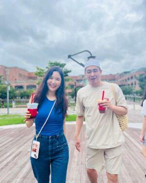 Jang Young-ran Instagram - 이쁘게💖
커플 사진 찍어주시고 
뻗으심😆💕

날이 습하고 덥네요☺️
냉방병🥲더위 😱조심하세유🥹💓

#장영란그램💕
#영라뉴화이팅💪🏻💪🏻💪🏻💕💕 
#에이급장영란화이팅💓💓💪🏻