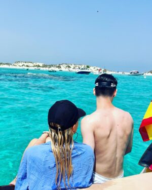 Janine Kunze Instagram - Formentera 🌊
#sealife #meerliebe #happyme #fische