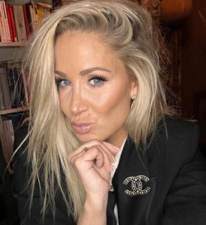 Janine Kunze Instagram - 1/2/3 oder 4 ? ♥️
#welches #betterme #youlike #pimp #makeup