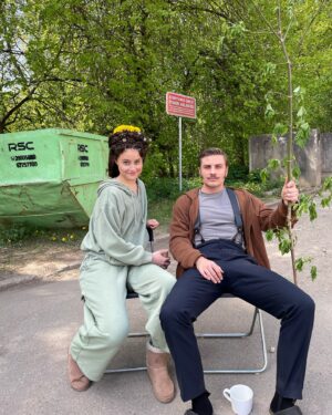 Jannik Schümann Instagram - it’s a wrap. bye Franz. 4 years. filled with love, trust and support. thanks to my partner in crime. cheers to us, @dominique_devenport 🤍