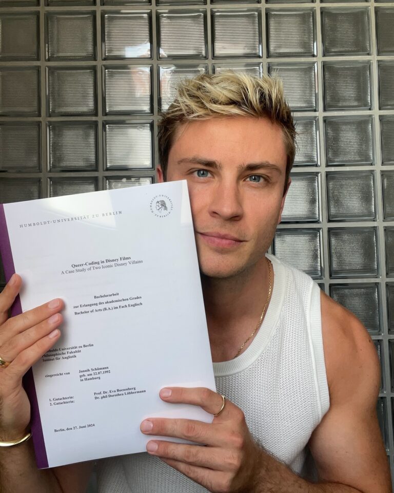 Actor Jannik Schümann HD Instagram Photos and Wallpapers July 2024