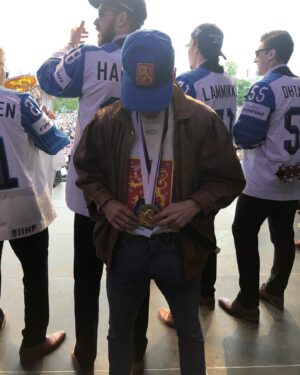 Jare Brand Instagram - Hyvää itsenäisyyspäivää jok ikinen! 🇫🇮 tänää Turu ja huome Lahe! SuomiLove ❤️