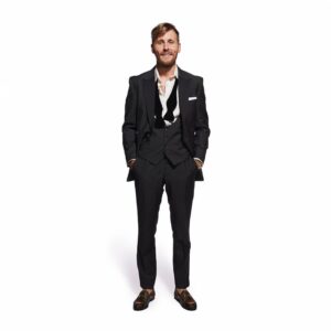 Jare Brand Instagram - Ihan koht eka TTK Live klo 19.30. 🕺🏼💃🏼
Äänestä meit numerolla 12!
@saana_akiola 
@tanssiitahtienkanssa