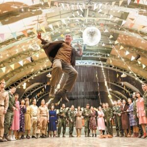 Jared Grimes Instagram - Ain’t no party like a Swing Kids party✔️🎥🍿
#swingkidsmovie
#koreancinema 
#koreanfilm #southkorea 
#kyungsoo #foreignfilm 
#dohkyungsoo #actorslife
#exo #setlife #filmmaking
#weareoneexo #kpop #actors 
#tapdance #filmlife #setlife
