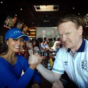 Jared Harris Instagram - Here’s a memory from 2014’s World Cup, illustrating how every handful of years @allegrariggio & I don our colours & vocally air our support to those playing from whence we came. May the game be good, may the best team win, and may it PLEASE not go to penalties. #England #Italy #EuropeanChampionship #Final #TeamHarris