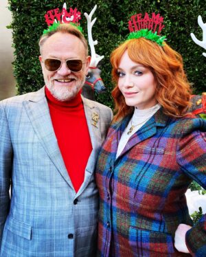 Jared Harris Instagram - Great capture by @tommaso_boddi_entertainment for @gettyentertainment at the @brooksbrothers holiday party! In this moment of hilarity, we saw our friend @actuallychristinahendricks in person (behind the photographer) since “the Before Times” and you can see how excited we were to not only be out, but see friendly faces.

Sincerest thanks & gratitude to @realarthurwayne @fisherpence & @stjude for having us. It was our first event in a very long time, and we thoroughly enjoyed ourselves…as you can see. 🥳

Thank you so much to @brooksbrothers for my festive attire. (and @rebeccahalpern for our tiaras🎄🤣) Dare I say, it beginning to feel a lot like Christmas! 

#TeamHarris
#BrooksBrothers
#HolidayParty
