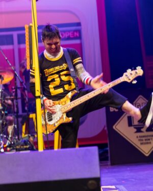 Jaret Reddick Instagram - Last night in Greensburg, PA was a blast! Thanks to all that came out! 

Much needed day off today! I am wiped! 
#📸 @mmolina15