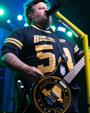 Jaret Reddick Instagram - Tonight was magical.
Music is so awesome! 
Thank you Des Moines!! For real.
Give it up for Alice!!! 
What an unbelievable night! 
📸 @mmolina15