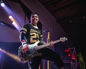 Jaret Reddick Instagram - SOLD OUT show at @cainsballroom ! 
Wow! What an incredible night. 
So many smiles! 

See yall in Omaha tonight!!! 
#bowlingforsoup 
📸 @c.coffeyphoto