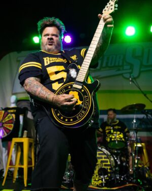 Jaret Reddick Instagram - Detroit!! Always a pleasure! 
@standrewshall is a special place! 
Thank you!!! 

Pittsburgh, we are loading in and getting ready for you guys! Who’s in?!?

📸 @lost_and_found_red