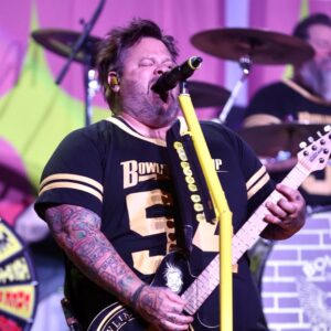 Jaret Reddick Instagram - I love my job.