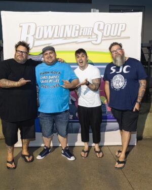 Jaret Reddick Instagram - The Chris Burney love on this tour is just amazing! From all of us, thank you all for continuing to send healing vibes and show your support for our friend, brother and band mate. It is truly magical! 
📸 @mmolina15