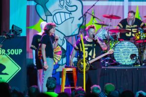 Jaret Reddick Instagram - Brad nailed it last night! 
He spun the wheel and won a prize! 
Then spun again and got the song he wanted…”Emily!!”
THEN he played a drum solo! 

Amazing second night in Hays, Ks! Sold out show at @thefoxtheatrehays !!! 
Hays Hospitality is real!!! 
📸 - @mmolina15