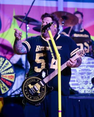 Jaret Reddick Instagram - Night one was a blast! Thanks Hays, Ks! Let’s Kansas City, MO! 
📸 @mmolina15