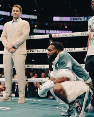 Jaron Ennis Instagram - LEGENDARY NIGHTS✨ HISTORY🌟! 5th ROUND STOPPAGE 😈 #ANDSTILL🤴🏾💫 #PIACTour😮‍💨