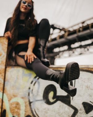 Jasmin Wagner Instagram - Anzeige | FOREVER IN LOVE WITH THESE 👢👢 @buffaloshoes 

#meltfestival #blümchentour #buffalo #buffaloshoes #advertisement #ad #blümchen2024 #heels #timelessheels #festivalsommer