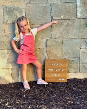 Jasmine Roth Instagram - That first day back to school vibe. 🕺🏼🪩😁 She couldn’t have been any cuter as she started a new school (Pre-K!) and then helped her mom at work for a little while. 🥹

Scroll to the end to see how the day ended - which any parent will confirm…means it was a good day.

#BuildYourHappy #MyWholeHeart #FirstTimeParents