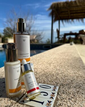 Jasna Fritzi Bauer Instagram - Mit @drhauschka.de ins entspannte Wochenende starten…☀️🙏🏻

#werbungwegenmarkennennung