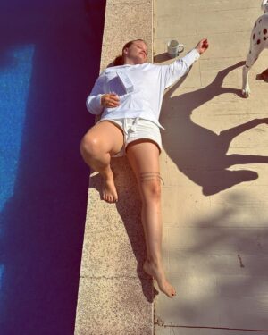 Jasna Fritzi Bauer Instagram - Mit @drhauschka.de ins entspannte Wochenende starten…☀️🙏🏻

#werbungwegenmarkennennung