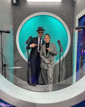 Jasna Fritzi Bauer Instagram - Es ist soweit - endlich! Ich durfte bei der herrlich tollen show @thatsmyjam._official mitmachen. Diese wird von niemand geringerem als meiner Lieblingsmaus @billkaulitz und @tomkaulitz moderiert. Und ich bin überglücklich das ich mit dem grossartigen @jandelayofficial für das Team Lieblingsmaus antreten durfte! Wir hatten die Ehre gegen @elifmusic und @danieldonskoy in Team Tom anzutreten und vor allem hatten wir einfach ganz viel Spass! Und nicht zu vergessen eine wundervolle live Band in der unter anderem die herrliche @edita__abdieski mit ihrem Gesang verzaubert. Danke an das ganze Team! Ihr könnt @thatsmyjam._official ab jetzt auf @rtlplus streamen! Viel Spass! ❤️