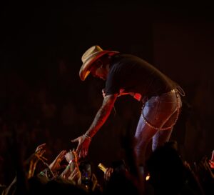 Jason Aldean Instagram - My first album dropped 19 years ago yesterday and what a wild ride it’s been. This album and this song changed my life forever. I appreciate u guys accepting this kid from Georgia back in 2005 and bearing with me while I figured this whole thing out. Thank you for the last 2 decades! It has been a dream come true for me, my family and my crew. Not a day goes by that I’m not grateful for everything you guys have given us. Much love and thanks for the ride! #awweaintfinishedyet 😉