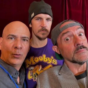 Jason Mewes Instagram - Thank you Tennessee for a nootchtastic weekend at @smoky_mountain_fan_fest! First time signing a Kanye album, guys like us just don’t fall out of the sky ya know ;) I am the comic con commander snootch!

#jayandsilentbob