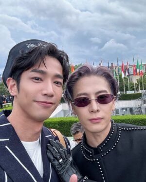 Jasper Liu Instagram - Le Monde Est à Vous
世界是你的
The World is Yours

#LVMenSS25
#LouisVuitton
@louisvuitton 
@pharrell