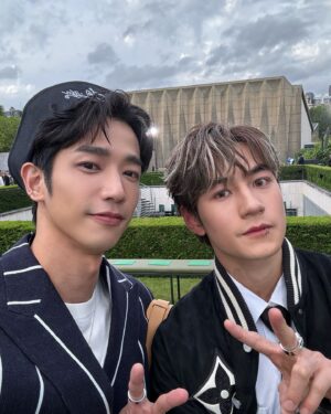 Jasper Liu Instagram - Le Monde Est à Vous
世界是你的
The World is Yours

#LVMenSS25
#LouisVuitton
@louisvuitton 
@pharrell
