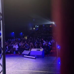 Jay Ellis Instagram - Last night was one for the BOOKS, y’all. 🙌🏾📚 Bringing DAY NINE of the #DidEveryoneHaveAnImaginaryFriend Book Tour to life on stage in my city, LA, with my people in the crowd—ain’t nothing like it. Having my family and my day ones right there with me? Man, that hit different. @issarae is always bringin’ it. Much love to everyone who came through and showed out. This one’s for us. 💙 #BookLaunch #AuthorLife