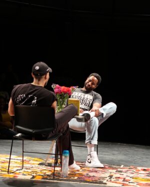 Jay Ellis Instagram - DAY SEVEN of the #DidEveryoneHaveanImaginaryFriend Book Tour! 
Houston, y’all’s vibe was everything. 🙌🏾 Team Nathan and Team Lawrence made a truce for the night (barely) 😂 Obviously had to bring my boy @kendrick38 back to his roots so he could show me what H-Town is all about and lead our conversation at the dopest theater. Can’t wait to be back!! 
#BookLaunch #AuthorLife
