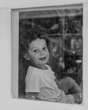 Jayme Matarazzo Instagram - Meu príncipe 👑 
Por motivos de estar juntos, o post de dia dos pais veio atrasado esse ano. E por esse motivo, vai um post pra cada filho. Te amo meu amor. Que orgulho ser seu pai !!! Meu lindo !! 🩵💛

📸: @babuskafotografia