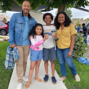 JeCobi Swain Instagram - This was just as much fun as it looks lol! 😆🤣🎢🚙🙌🏾
Love working with this family ♥️💯✨ 
@theaylaraeneal @jmcdeezie @byoungworks 

Thank you @toyota for choosing us to be apart of this and for providing beyond an incredible filming experience on my bday week this summer! ☀️💯🙏🏽🤎

#toyota #toyotacars #newcommercial #psalm3723 #thankful #somuchfun #carcommercial #commercial #cars #summer #summerfun #tvfamily #familytime #filmingfun #familyfun #commercials