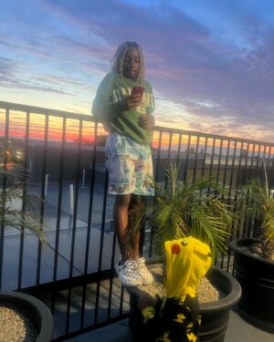 JeCobi Swain Instagram - 🌕🌙🌅Sunset and rooftop talks about angels that I’ve been able to see since I was little. Fun night✨🌇✝️ #deepconversations #Godscreation #sunset #sunsets #moon #moonlight #light #peace #peaceful #scenery #nature #grateful
