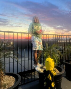 JeCobi Swain Instagram - 🌕🌙🌅Sunset and rooftop talks about angels that I’ve been able to see since I was little. Fun night✨🌇✝️ #deepconversations #Godscreation #sunset #sunsets #moon #moonlight #light #peace #peaceful #scenery #nature #grateful