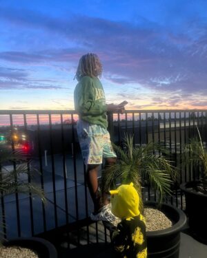 JeCobi Swain Instagram - 🌕🌙🌅Sunset and rooftop talks about angels that I’ve been able to see since I was little. Fun night✨🌇✝️ #deepconversations #Godscreation #sunset #sunsets #moon #moonlight #light #peace #peaceful #scenery #nature #grateful