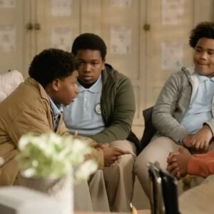 JeCobi Swain Instagram - I’m having a blast on @abbottelemabc and making new friends! 
Check out Season 3! 🤣📺✨🙌🏾
Thank you to God, my team, casting, the EPs, and everyone on set for this opportunity and making it so much fun! #abbottelementary #abc #hulu #abbott #fun #warnerbros #tv #tvshows #tvseries #comedy