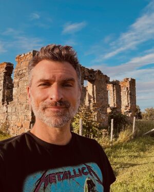 Jean-Thomas Jobin Instagram - J’étais dans le Bas Saint-Laurent et j’ai voulu éviter que mon dimanche tombe en ruines! #BienJouéJeanThomas