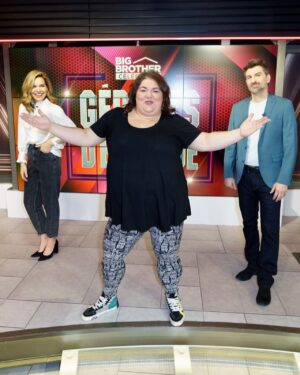 Jean-Thomas Jobin Instagram - Photo 1: moi qui essaie d’avoir une posture d’étudiant modèle

Photo 2: @morenclic qui laisse présager à @kimrusk et moi qu’elle sera peut-être une élève dissipée ce soir à Gérants d’estrade! ( 19h30 sur @noovo.ca après le gala d’élimination à @bigbrothercelebrites)

Crédit photos: @bertexertier