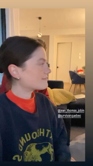 Jean-Thomas Jobin Instagram - Désolé pour la 2e publication aujourd’hui ( en général, je préfère espacer pour pas encombrer votre fil) mais aujourd’hui c’est l’anniversaire de ma plus-que-precieuse-et-plus-que-parfaite @cotejulianne, une amie que j’aime 1000 fois plus fort que Louis Cyr qui tire des autobus à bout d’bras! Cette vidéo est bien représentative de notre camaraderie atypique mais oh combien affectueuse. Bonne fête Julianne! Souhaitez-lui bonne fête et je lui décerne L’IMMUNITÉ ÉTERNELLE DANS MON ❤️

😅😘