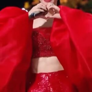Jeannie Hsieh Instagram - 明明唱著舞曲卻熱淚盈眶……練舞功 誰懂❤️❤️❤️😎😎😎
