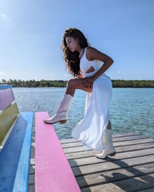 Jearnest Corchado Instagram - 🏖️☀️🦋👙🌊🏝️🐚📍Abaco, The Bahamas 

Pic 2 👙: @nostrumboutique
📸: @osrvazquez