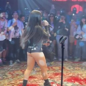 Jedet Instagram - Gracias @etniabarcelona por regalarme tantos buenos momentos en el @primavera_sound @redsoundsessions sigo sin superarlo 👀✨💖