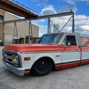 Jeff Bonnett Instagram - Damnnnnn I hate to see him sell it but I'd love to watch it leave 😆 hit up @2ndclass_customs if you're wanting a turn key Midwestern head turner 😍💪