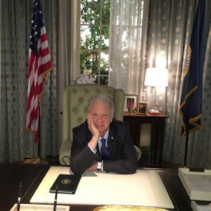 Jeff Perry Instagram - Cyrus Beene here to tell you that today is #nationalvoterregistrationday! Make sure your voice is heard & register to vote! Link in bio 👋🗳