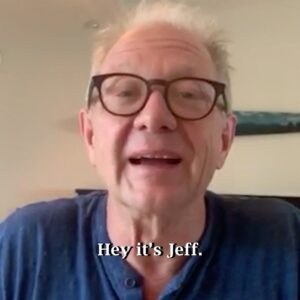 Jeff Perry Instagram - Voting is critical! Learn how to stay safe this November at vote.org/covid-19 and follow my friends at @progresspop for more! 🗳❤️📫
