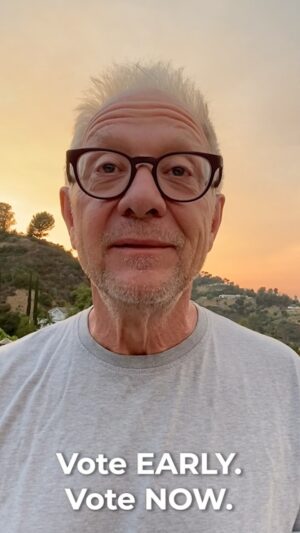 Jeff Perry Instagram - AND it’s good for our democracy. Click the link in our bios. Make a plan. Crush the rush. And vote as soon as you can! 🙌😍🗳🙋‍♂️ #scandalfam #vote #voteearly