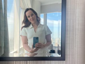 Jena Malone Instagram - Nyc. Oh how I love you. Your such a sweet chaos spread thick on a small piece of toast. Your quiet mornings where your nobody’s but mine. Your fancy dinners. Your stolen rooftops. Your perfect plastic to go bag. Thanks to @wbpictures for having me. And the darling lion hearted @kevincostner and @horizonamericansaga cast for being a constant source of laughs and inspiration.