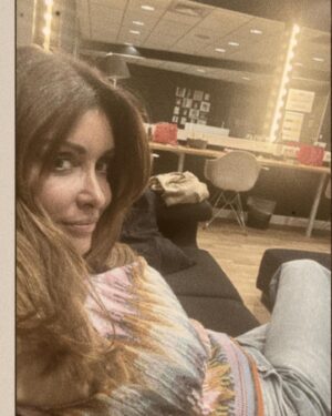 Jenifer Instagram - Entre deux chansons .. 🧡