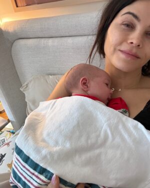 Jenna Dewan Instagram - Baby bliss with a side of mastitis